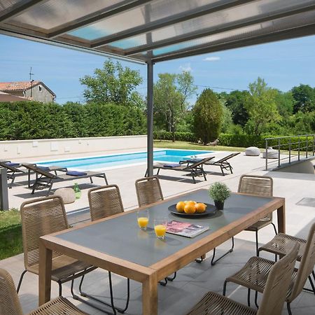 לאבין Villa Del Sol With Large Garden Perfect For Families מראה חיצוני תמונה