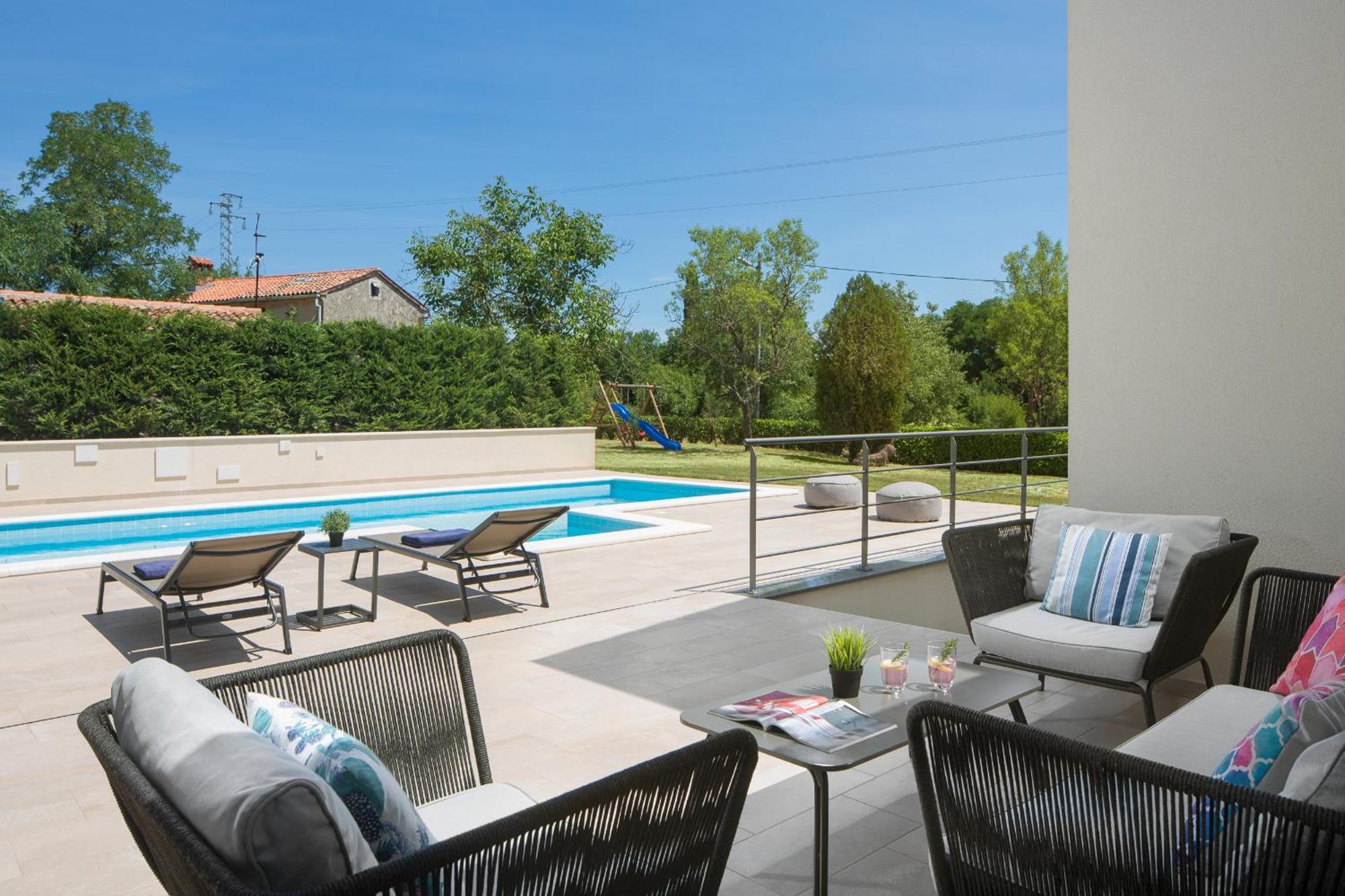 לאבין Villa Del Sol With Large Garden Perfect For Families מראה חיצוני תמונה